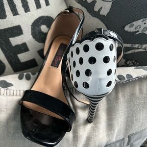 Two lips too adorable ankle heel